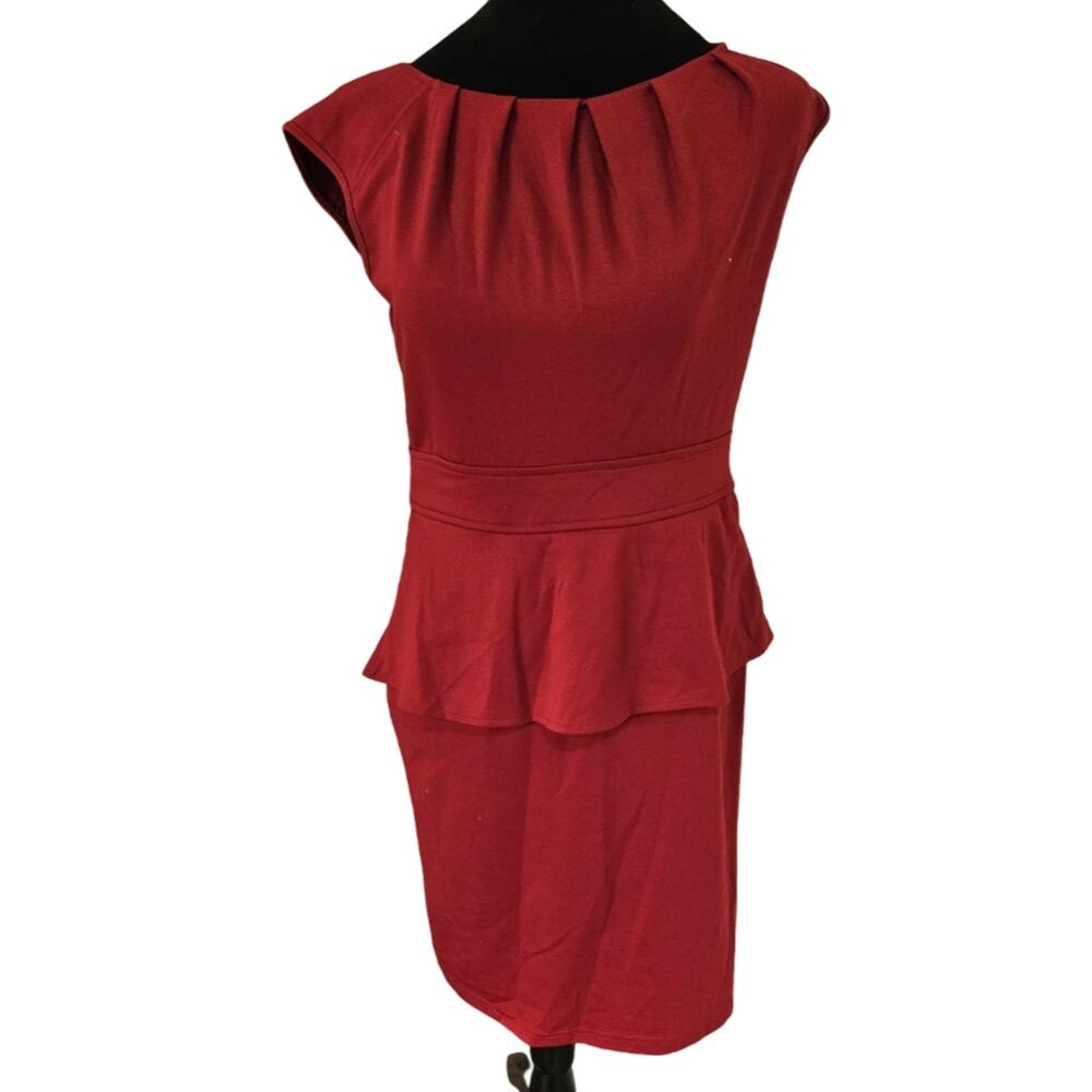 Spense Petite Red Peplum Cap Sleeve Size 4P Pleated Neckline Cocktail Dress